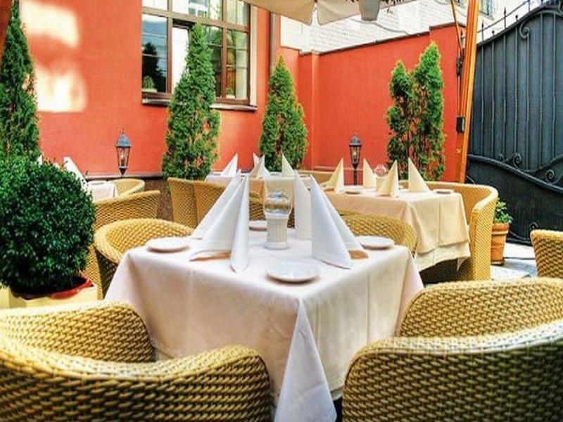 Optima Collection Podil Plaza Hotel Kiev Exterior foto