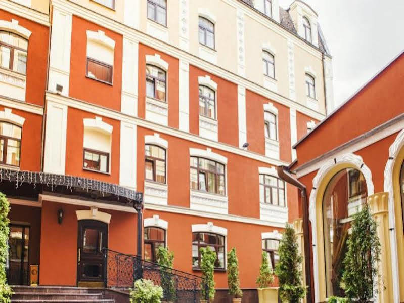 Optima Collection Podil Plaza Hotel Kiev Exterior foto