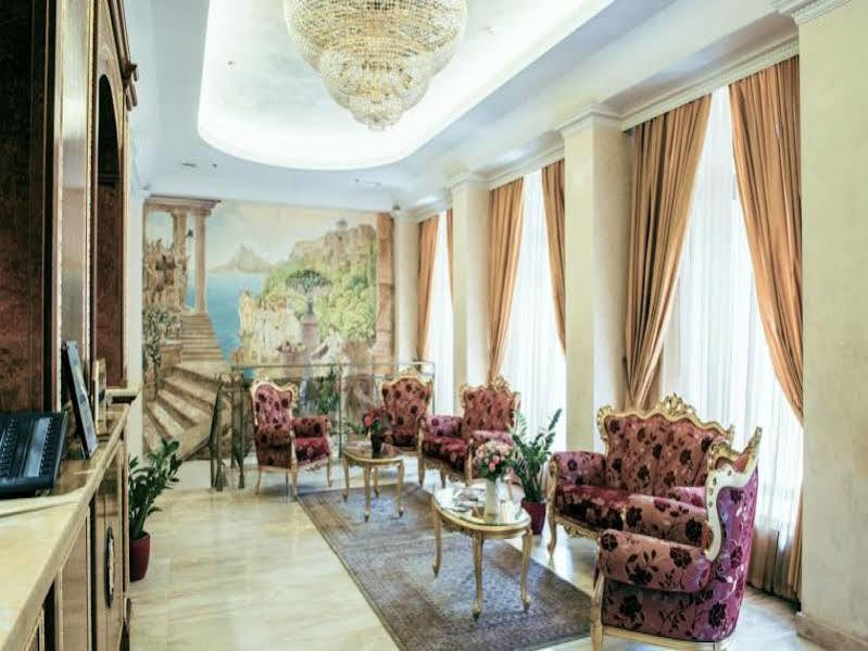 Optima Collection Podil Plaza Hotel Kiev Exterior foto