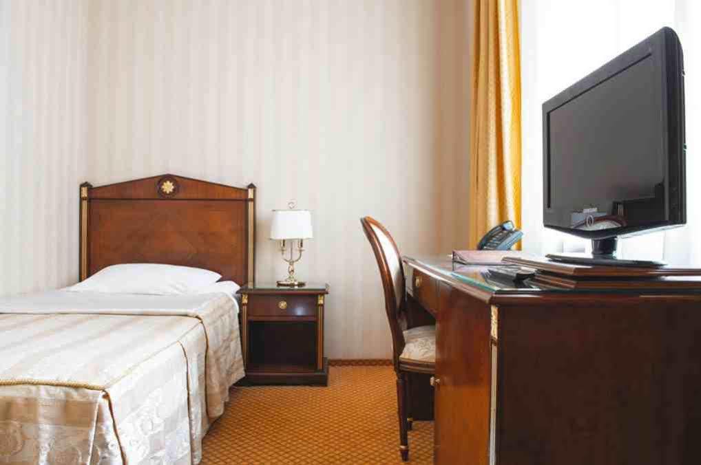 Optima Collection Podil Plaza Hotel Kiev Exterior foto