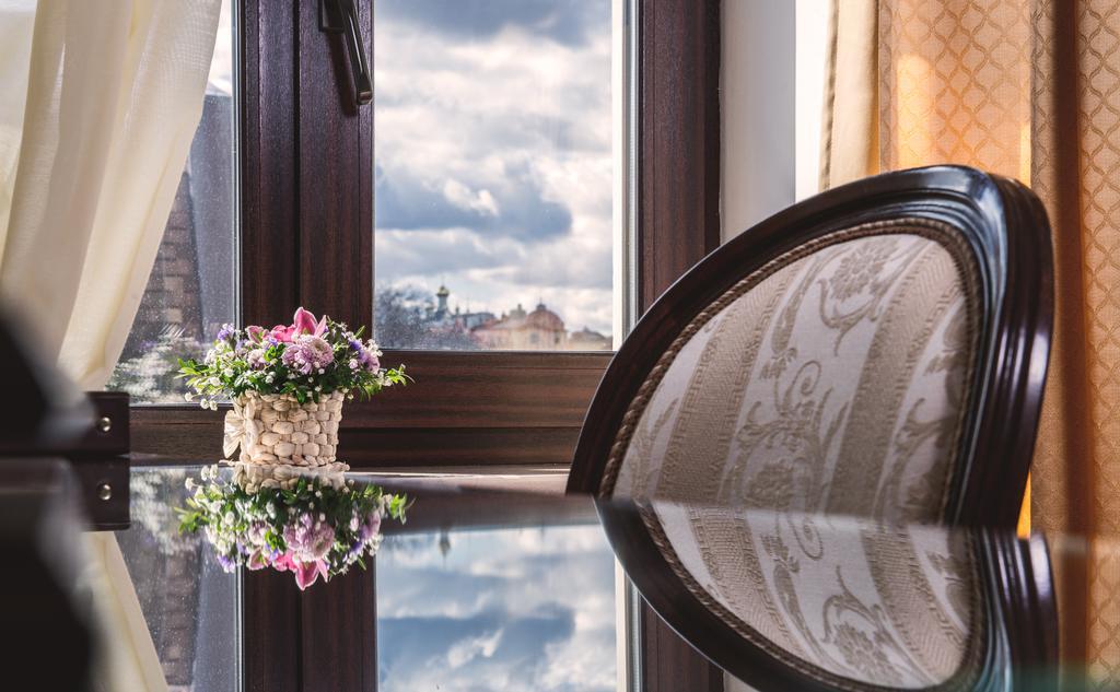 Optima Collection Podil Plaza Hotel Kiev Exterior foto