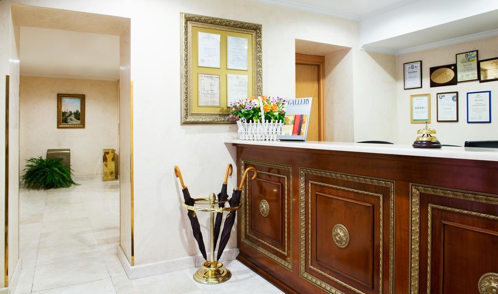 Optima Collection Podil Plaza Hotel Kiev Exterior foto